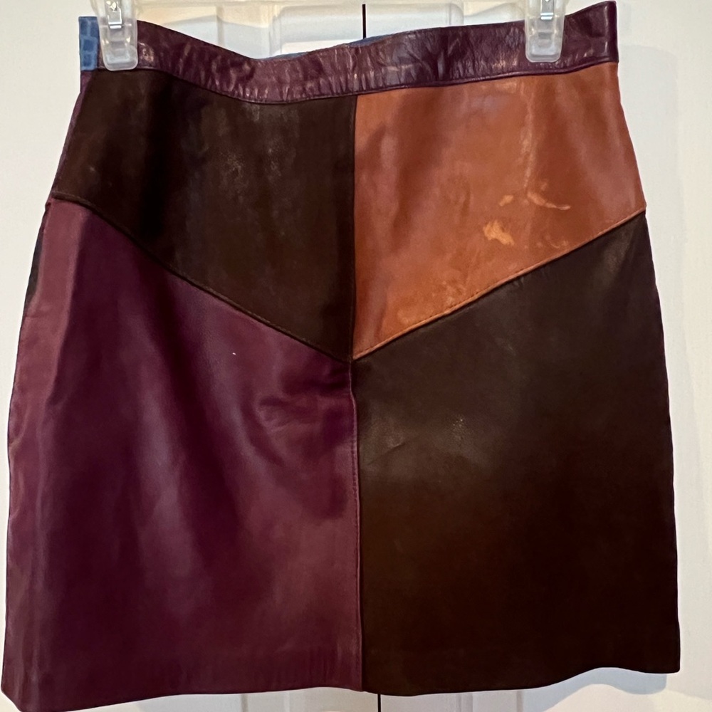 EUC leather short skirt/sheep skin